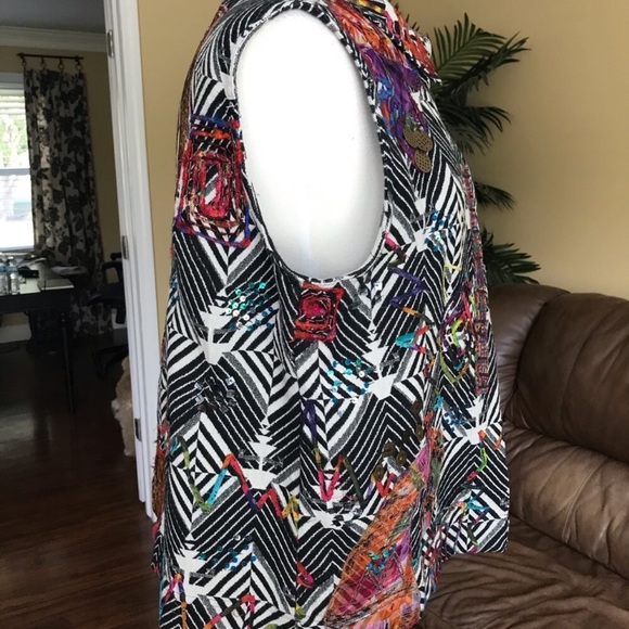 🌈 CHICO'S Vest 🌈 with Metal Embellishments - Picture 3 of 4